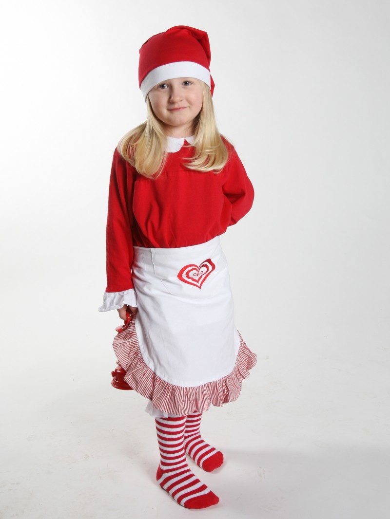 Alice Höglund-Paringer, 3 år, TEg, lussar för släkt, vänner, för alla föräldrar och kompisar på förskolan Karlavagnen. God jul.
